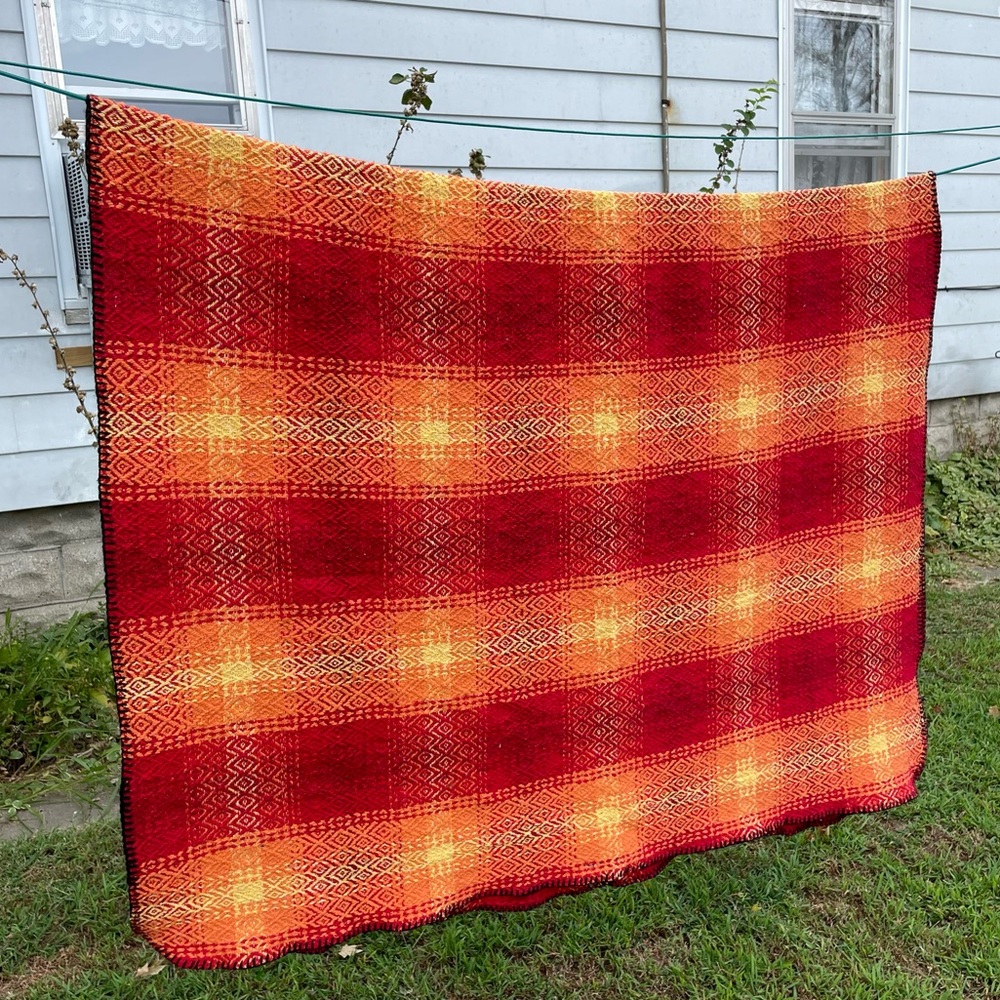 Plaid Aztec Woven Thick Chunky Knit Fall/Autumn Throw Blanket